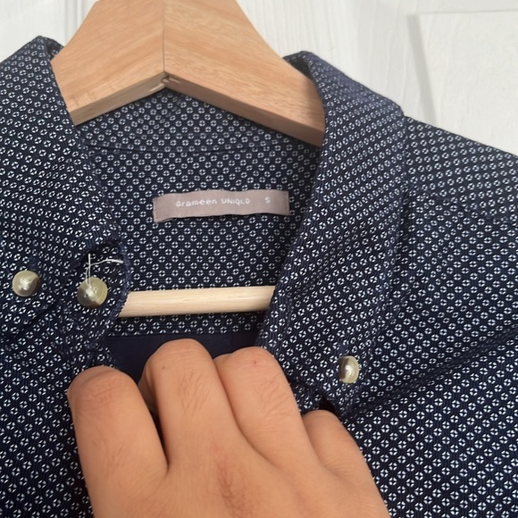 Grameen Uniqlo full sleeve button down shirt - Picture 7 of 8